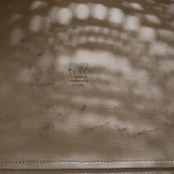 Alaia tote bag - Picture 2 of 11